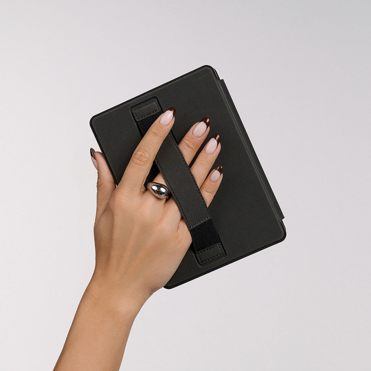 Magnetic - Kindle Paperwhite (11th Gen) Case | BURGA